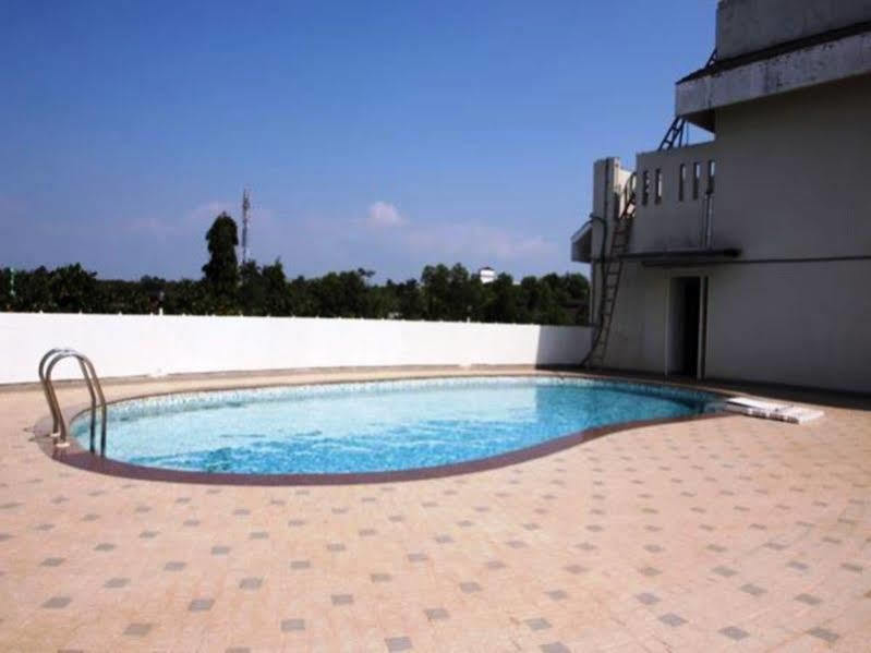 Hotel Polariz Parassinikkadavu Zewnętrze zdjęcie