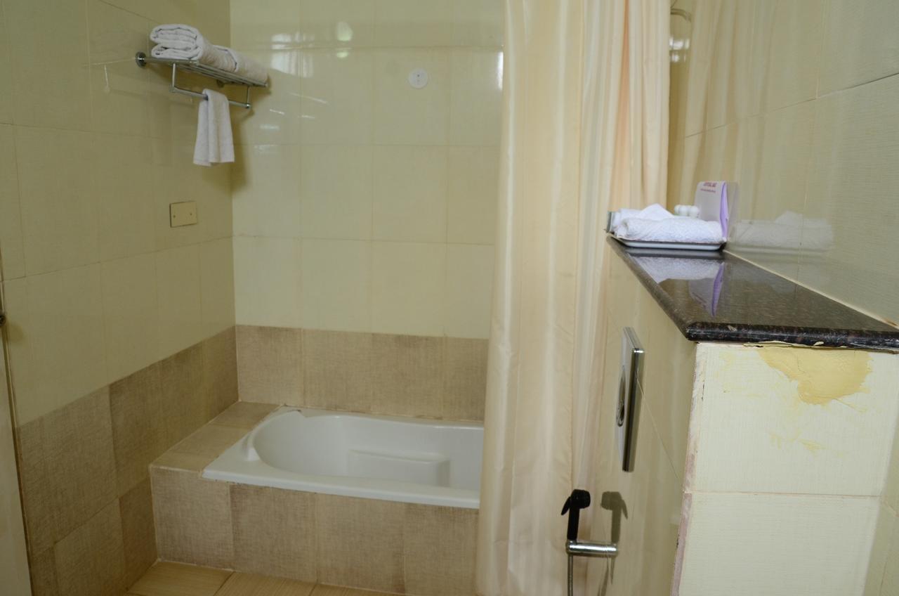 Hotel Polariz Parassinikkadavu Zewnętrze zdjęcie
